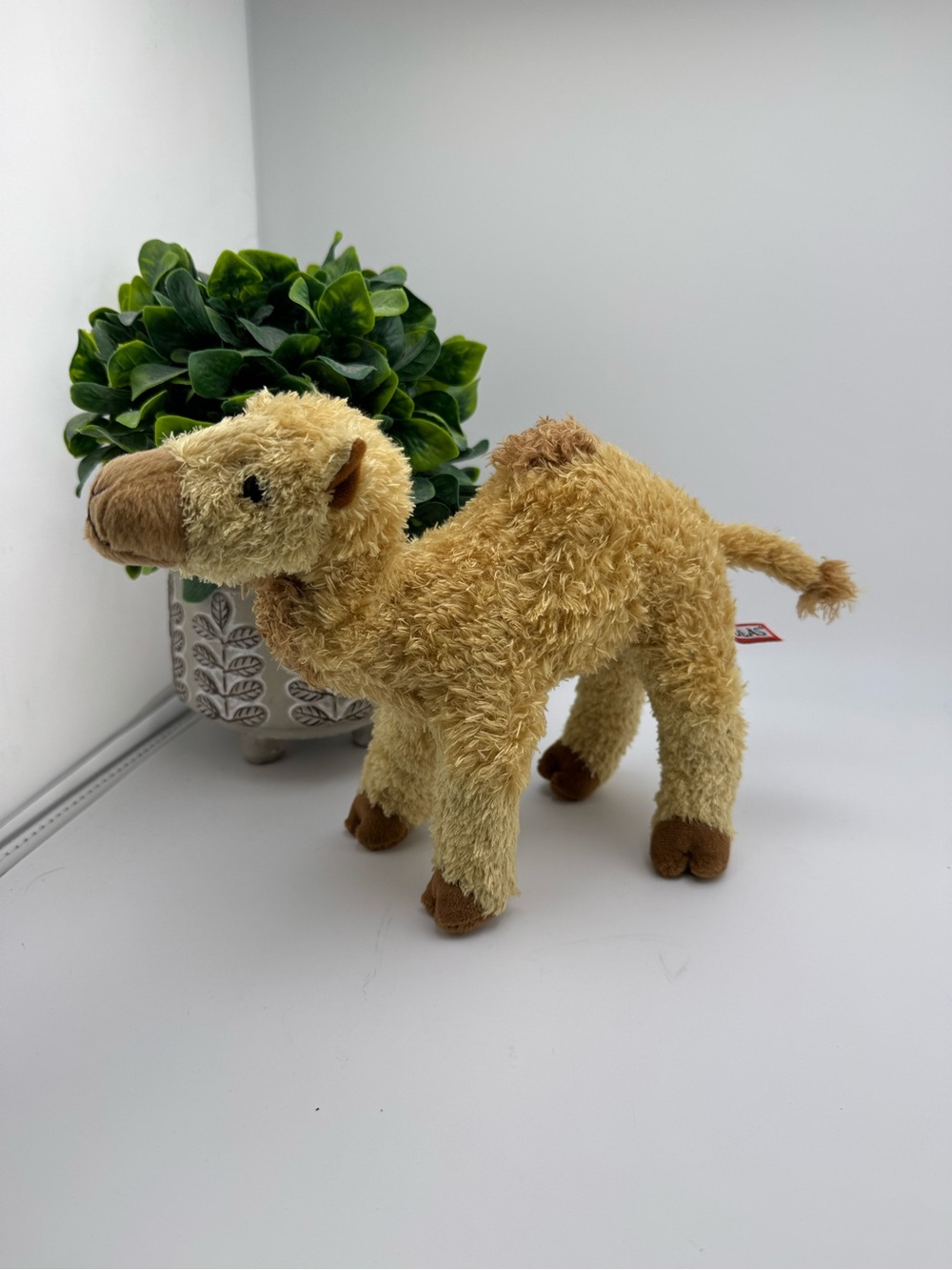 Douglas Camel Plush Stuffed Animal Tan Dromedary One Hump Soft Toy 9” EUC